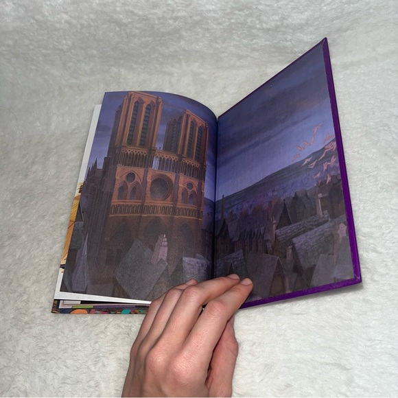 Disney 1996 The Hunchback of Notre Dame hardback book - Picture 11 of 11
